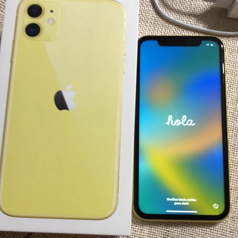 iPhone 11 yellow 128 GB unlocked